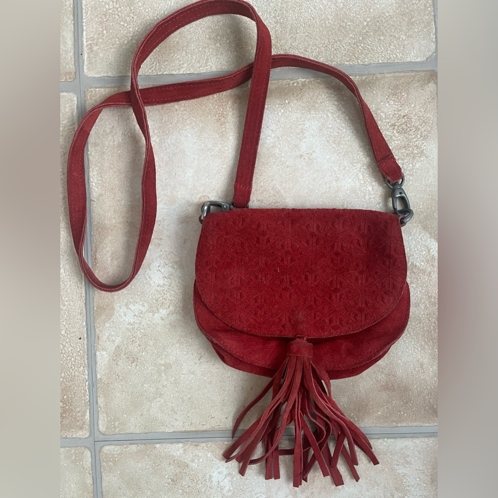 Urban Outfitters Ecote Leanne Maroon EmbossedSuede Saddle Bag, Fringe Bottom - Picture 1 of 7